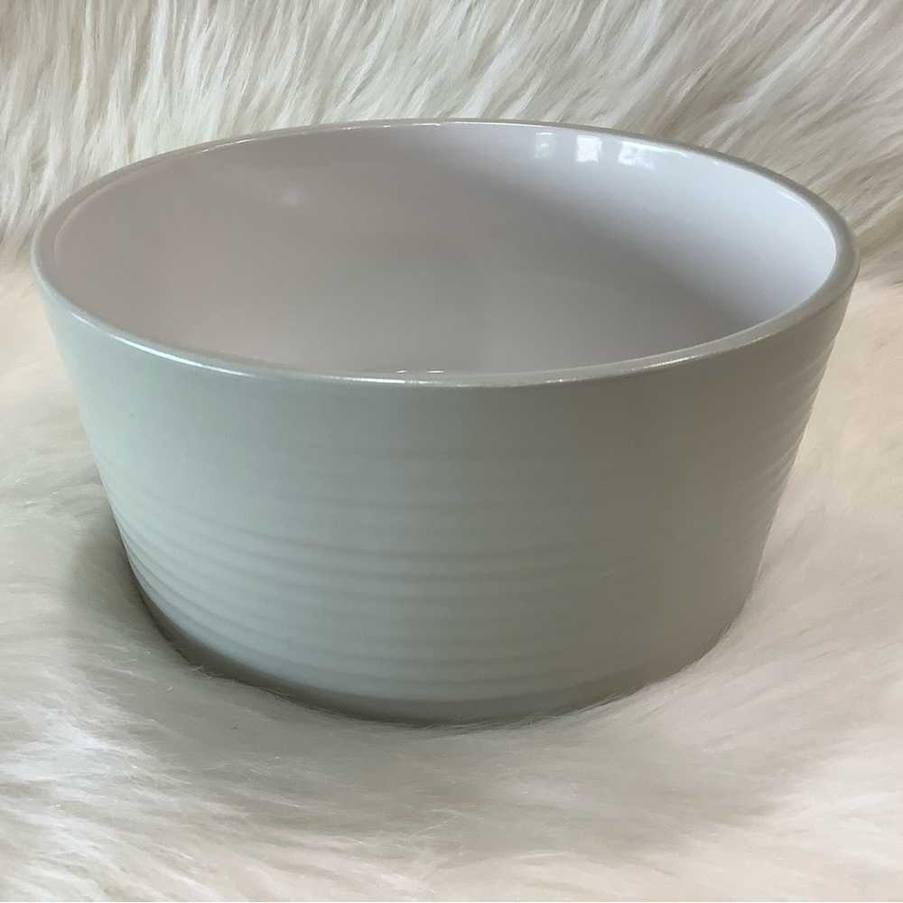 LIKE NEW 🤍Emeril professional by Wedgwood 8” linen white/Gray Soufflé bowl